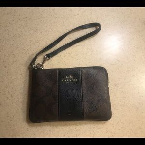 Coach Wristlet:)